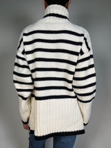 Sweater Blanco y Negro