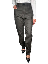 Pantalón tipo Encerado