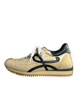 Zapatilla Flow Runner In Nylon and Suede
