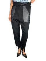 Pantalón Detalles de Cuero