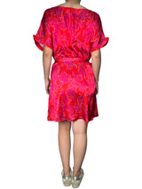 Vestido Rojo con Flores Fucsia