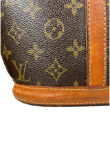 Cartera Monogram