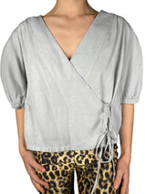 Blusa Mangas abullonadas con amarras