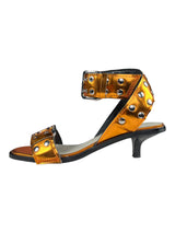 Sandalias Charol Tachas