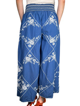 Pantalón Azul Bordado Blanco