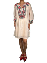 Vestido Rosado Bordado