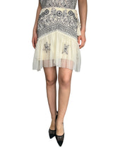 Falda Bordada