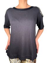 Polera Aplicaciones en Hombro