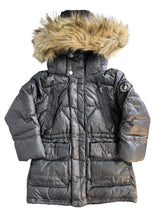 Parca Negra Cuello Peludo