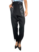 Pantalón Detalles de Cuero