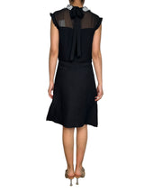 Vestido Cuello Bordado