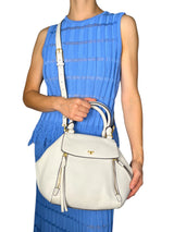 Cartera Half Moon