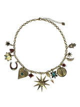 Collar con Amuletos de la Diosa de la Suerte
