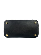 Cartera Jet Set Medium Snap Pocket