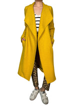 Abrigo Amarillo