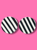 Aros Black and White