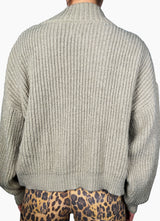 Sweater Cuello Alto y Botones