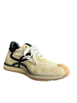 Zapatilla Flow Runner In Nylon and Suede