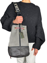 Bolso Tipo Bucket Trenzado