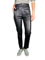 Pantalón Basic Cuero