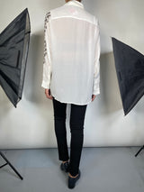 Blusa Traslucida con Aplicaciones