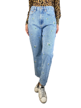 Jeans Flores Bordadas