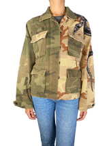 Chaqueta Camuflaje Con Aplicaciones
