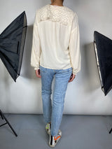 Blusa Crema Cuello Bobo
