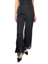 Pantalon Negro Ruedo Encajes