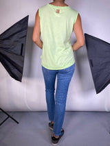 Polera Verde sin Mangas