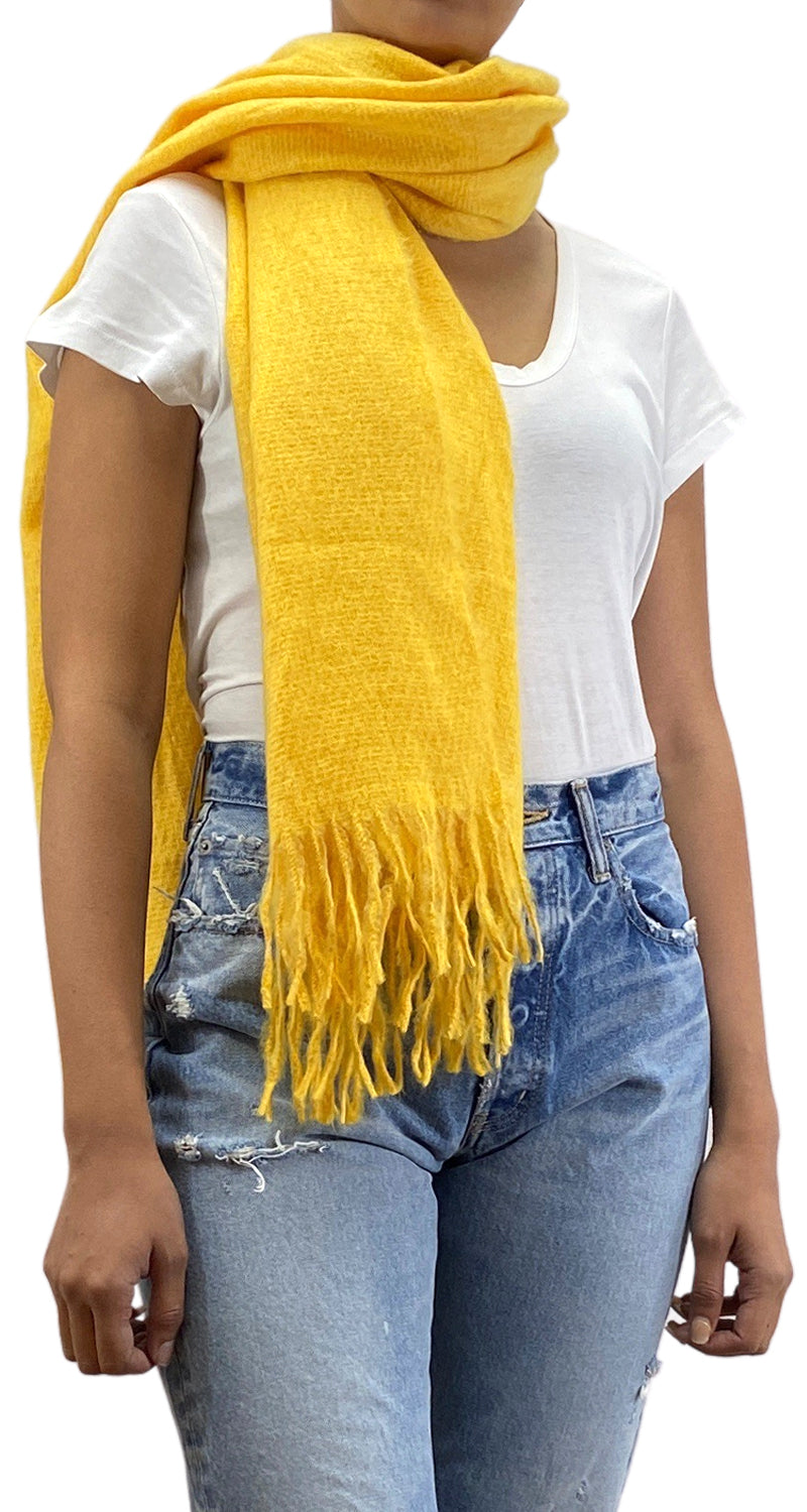 bufanda amarilla mujer