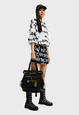 Polerón Desigual Manifiesto All-Over Blanco - Calce Oversize