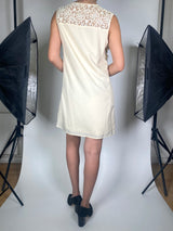 Vestido Beige Vuelos