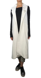 Abrigo sin Mangas Blanco Bordado