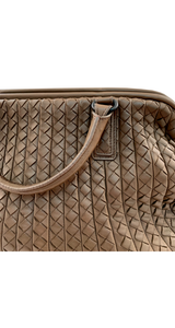 Cartera Intrecciato Leather Gris