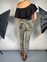 Blusa Negra Asimétrica