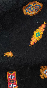 Sweater Lana Negro Bordado