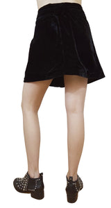 Falda Negra Velvet con broches