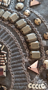 Chaqueta Gabardina Bordada Gris