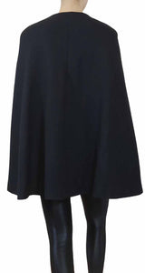 Capa De Lana Escote Caja