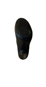 Zapato con abertura en empeine