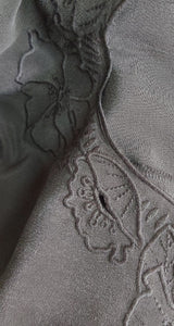 Vestido Negro Oversize Bordado