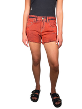 Short Rojo Destroyed