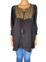Blusa Negra Mostacillas Doradas
