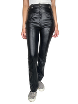 Pantalón Negro tipo Cuero