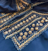 Blusa Negra Mostacillas Doradas