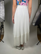 Falda Blanca Plisada