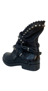 Botas Tachas Cuero