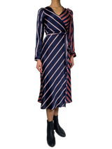Wrap Dress a Rayas