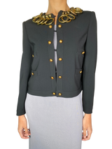 Chaqueta Negra Aros Dorados